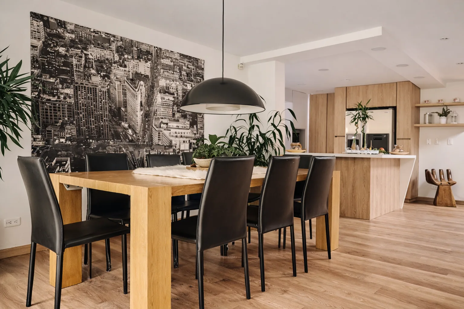 Rincon del Bosque interior design project image 9